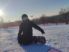 -庙香山滑雪场