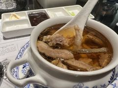 无花果炖松茸老鸡汤-小大董·烤鸭(凤凰汇店)