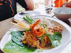 -Chom Cafe and Restaurant