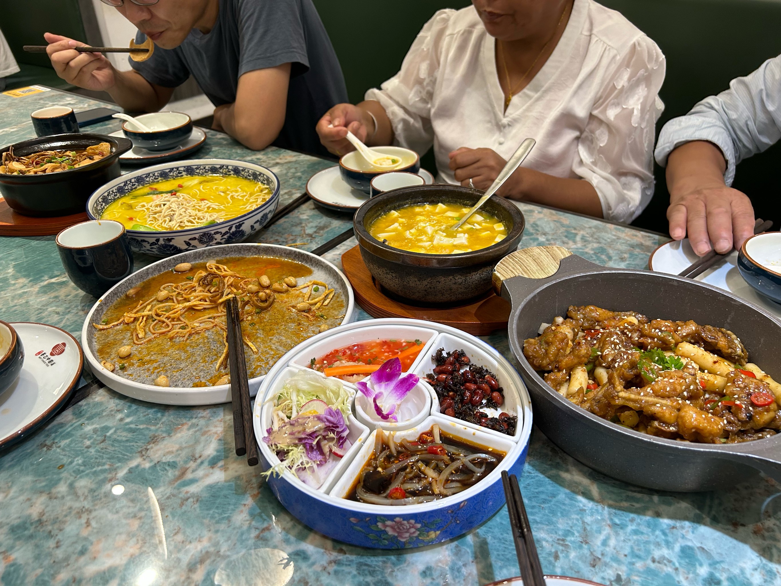 附近饭店 吃饭图片