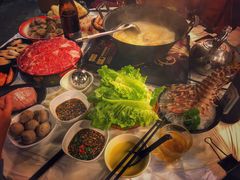 -鲜入围煮花胶鸡海鲜火锅