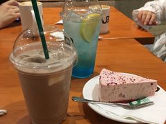 巧克力牛奶-西西弗书店&矢量咖啡(壹方购物中心店)