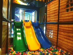 -三亚湾海居铂尔曼度假酒店