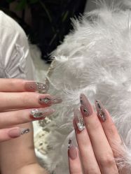 -LISSOM莉森 Nail ·美甲美睫原创定制店