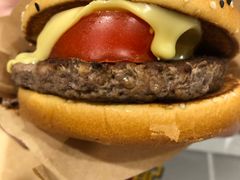 安格斯厚牛芝士堡-麦当劳(济泺路店)