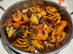 -七欣天香辣蟹火锅(闵行浦江欢乐颂店)