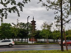 -龙华寺
