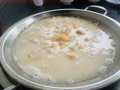 -老来福·非遗酸汤兔(凯旋路店)