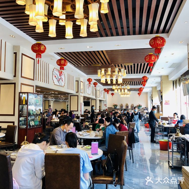 顺德毋米粥的特色就是粥像汤一样直接可以拿来喝的