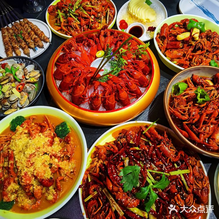 有好声音歌手驻唱的网红小龙虾乐园,还是闵行热门榜第一!