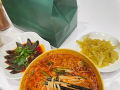 -谭仔米线(皇庭广场店)