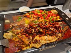 香辣味烤鱼-江边城外烤全鱼(世茂广场店)