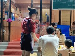 -宏兴烤鱼山庄(宣恩总店)