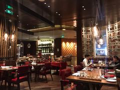 大堂-恰餐厅及酒吧 CHAR Bar & Grill (北京丽都皇冠假日店)
