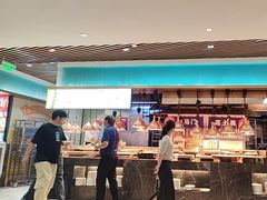 -金马门国际美食百汇(珞喻路店)