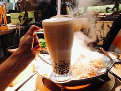 大红袍珍珠奶茶-湊湊火锅·茶憩(杭州湖滨银泰in77店)