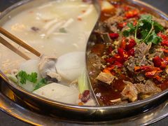 -彝人部落火盆烧烤(原内环足球场店)