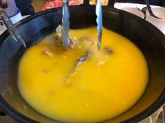 -鲜入围煮花胶鸡海鲜火锅