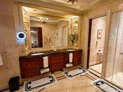 -广州富力丽思卡尔顿酒店