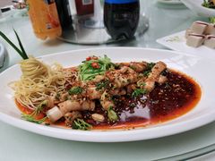 蒜泥凉面白肉-渝半城经典川粤菜(重庆天地店)