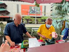 -詹爷爷乌节路街头冰淇淋