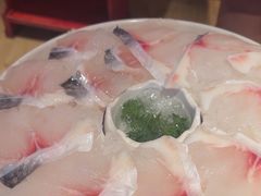 -爱你您·自家鱼塘·活水喷泉鱼火锅(八里店)