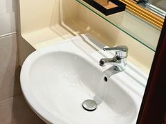 -香港华美达海景酒店