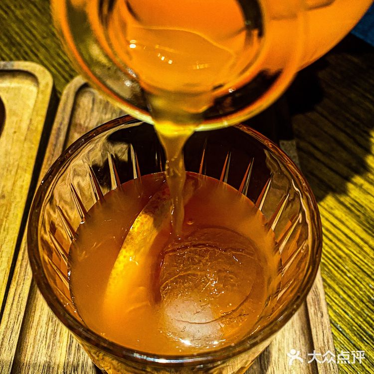 好时镇美式烤肉嘉兴西餐厅天花板