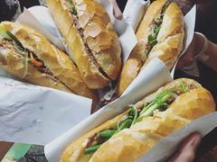 -Bánh Mì Huynh Hoa