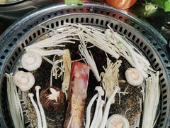 -马路牙子烧烤音乐酒馆(望京店)