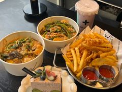 -W COLLECTIVE  DESSERT SHOP