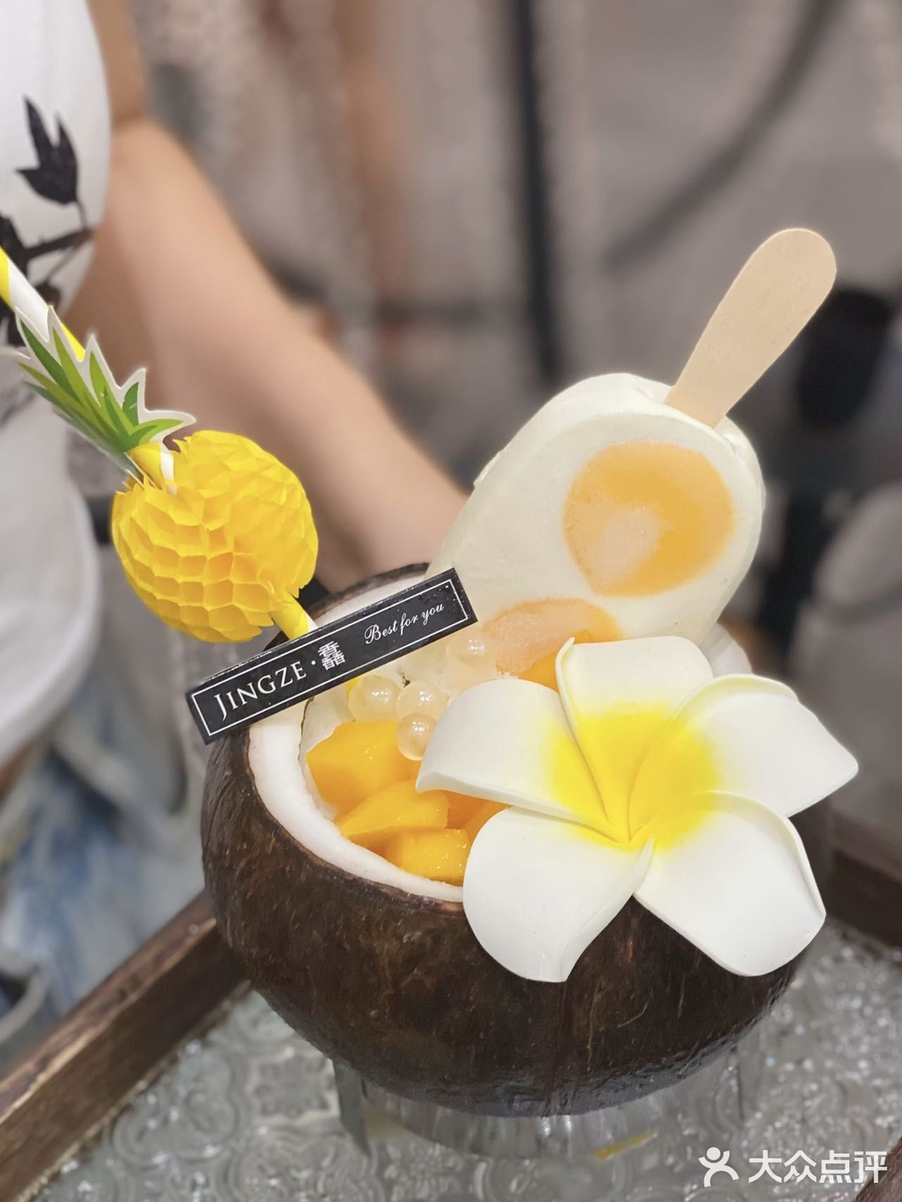 在深圳！这绝美的氛围感才是我要的甜品店