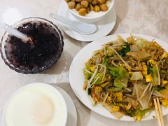 三丝炒陈村粉-老周记顺德双皮奶