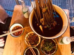 -拈签一笑黄牛肉辣卤串串