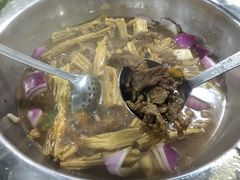 -美兰春记食店·龙舌坡红烧牛肉