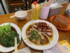 招牌漏奶华-澳门陈光记烧味饭店(南京德基广场店)