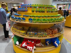 -m豆巧克力世界(上海世茂广场店)