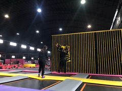 -嘿哟动霸CHUA·新潮玩运动娱乐中心·蹦床滑冰团建乐园