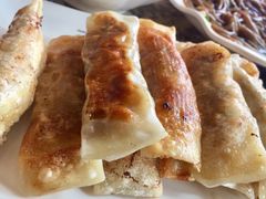锅贴，肉饼，泡饼-黄记煌三汁焖锅(凯德广场店)
