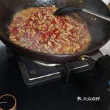 甜妈厨房之劲爆滚辣皮子肉