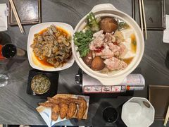 -吉屋·炭烧酒场·秋冬功夫奶汁河豚鱼锅