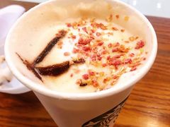 盛樱蜜桃芝士拿铁-星巴克臻选(上海中环广场2F店)