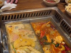 -吴氏老牌坊云南鱼豆花火锅店(通江街店)