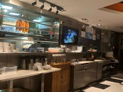 -新大咀港式茶餐厅(宝山万达店)