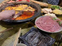 -渝嘴小老弟老火锅(华新村店)
