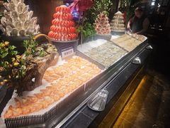 -钱小奴海鲜自助黑金店(杭州滨江龙湖店)