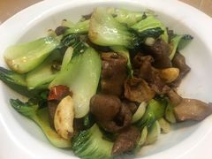 白菜梗炒肥肠-农轩·醉黄冈