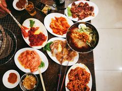 -韩风烤牛肉冷面店