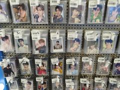 -Love Star追星馆(上海静安大悦城店)