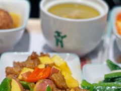 -老乡鸡(上海白玉兰广场店)